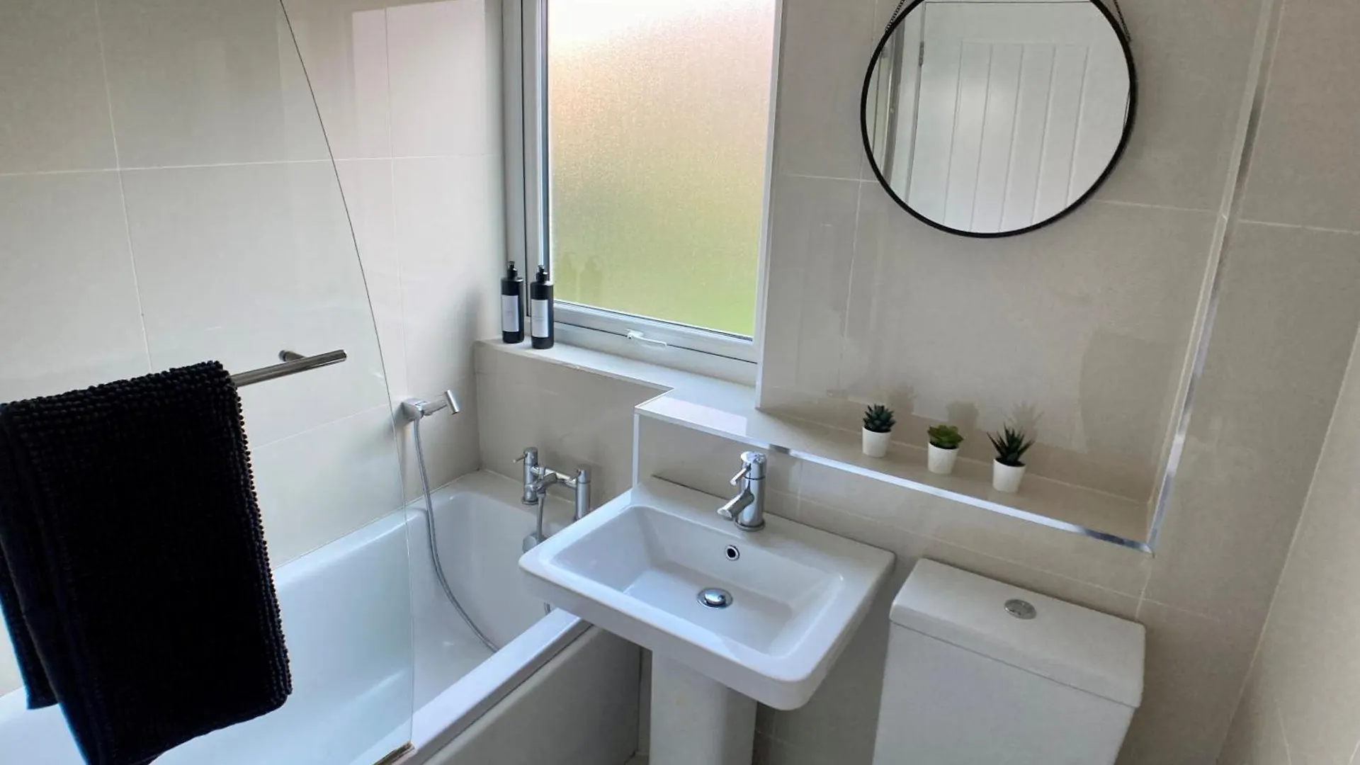 Erin Way Apartments Belfast United Kingdom