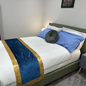 Aqua Dream Luxury Apartment-coyles Place At Portland 88 Apartment