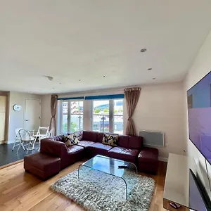  Apartment Great City Centre Getaway 2 Bed Near The Beach And Shopping Area United Kingdom