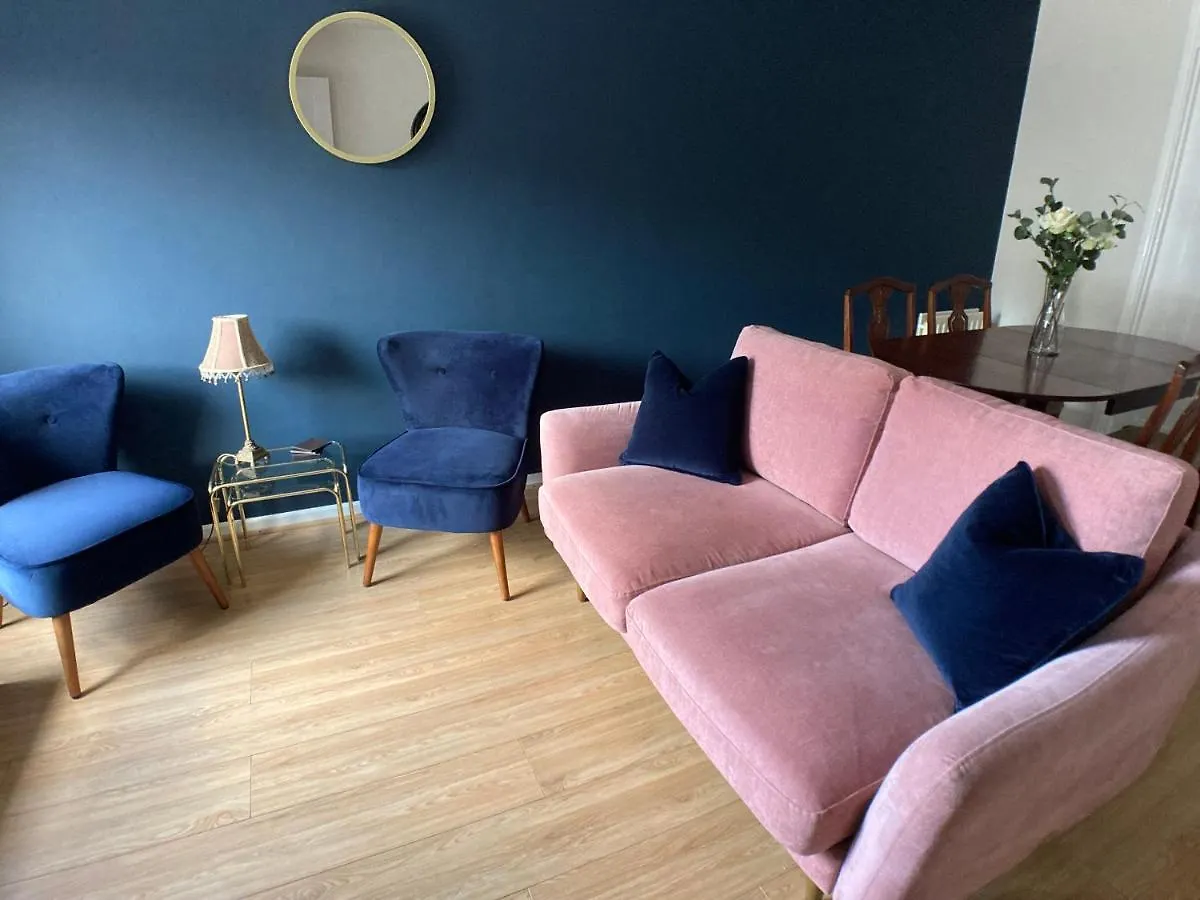 Erin Way Apartments contacts